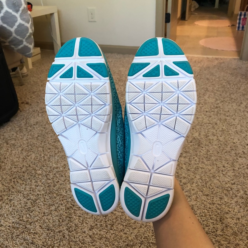 Women’s Nike FREE 5.0 - Picture 3 of 5